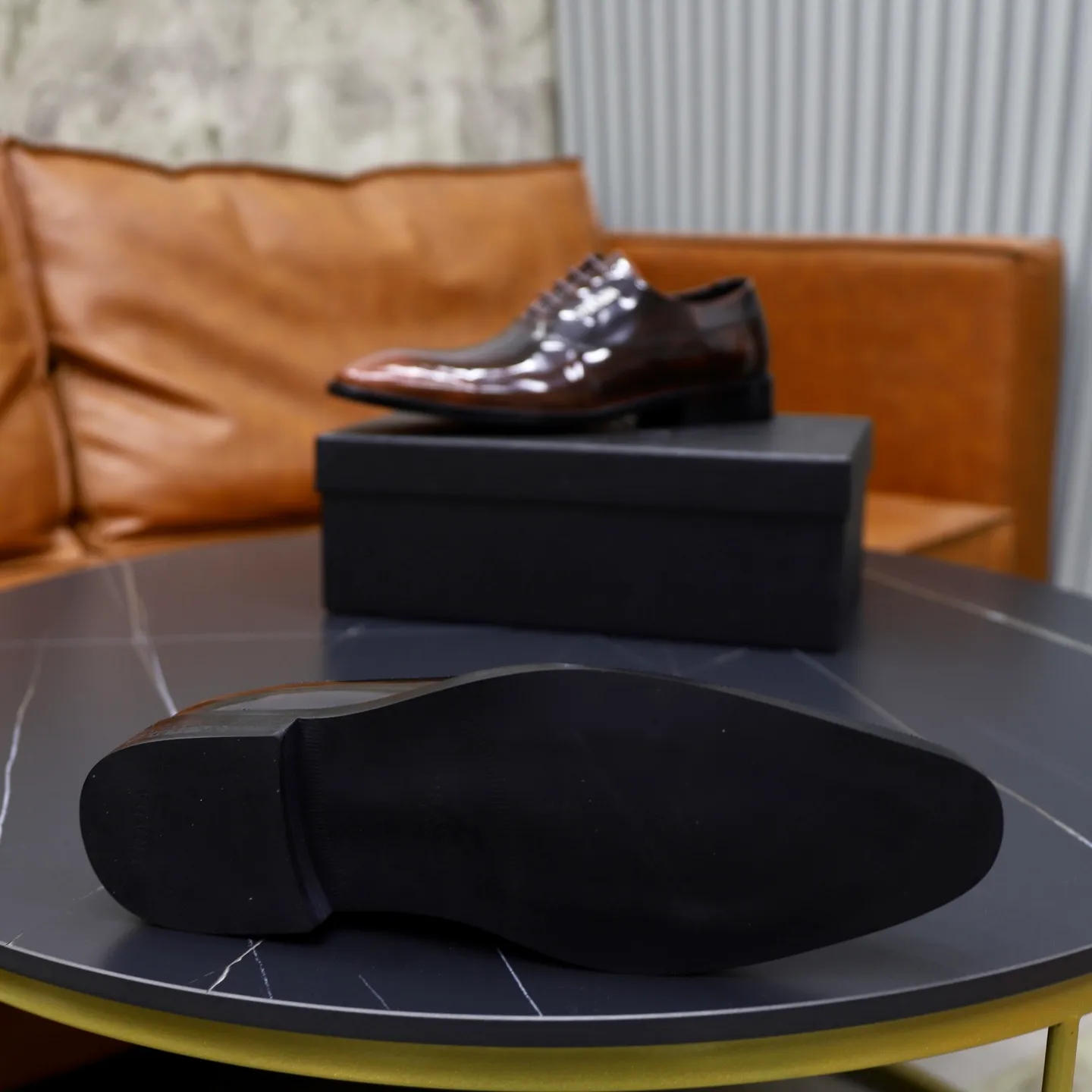 Ex-factory price: 540💰🙅‍♂️🙅‍♂️🙅‍♂️ Brand: PRADA Standard code: Men's code 38-44 (45 can be customized) Grade: Same style as the official website Original order quality Material: Original cowhide surface Comfortable cowhide lining Original outsole Style category: Men's fashionable casual leather shoes Distinguished big-name luxury elements Top luxury Color: actual picture color